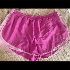 Women’s plus size Nike shorts 3x